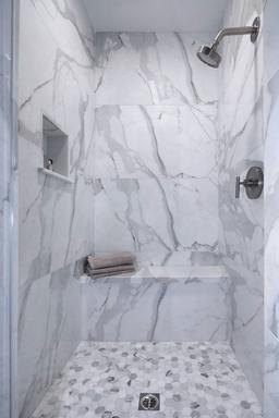 Calacatta Gold 2” Hexagon Mosaic Tile - xnq0be94524im4hkfpmk@2x.jpg