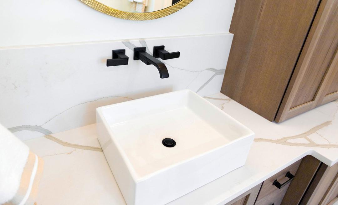 Calacatta Belleza - xywmtmzgp2nlxvxcsa09@2x.jpg