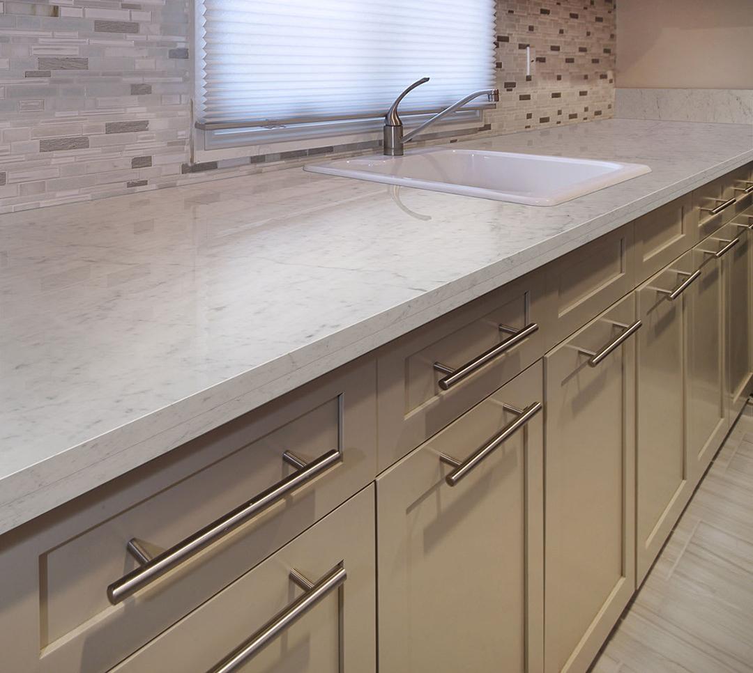 White Carrara Marble - yhei1yzv3qn2hyw1ppwt@2x.jpg