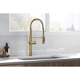 Crue Semi-Professional Single Hole Kitchen Faucet with Three-Function Spray Head - yn49a6diku2libr39pjk@2x.jpg