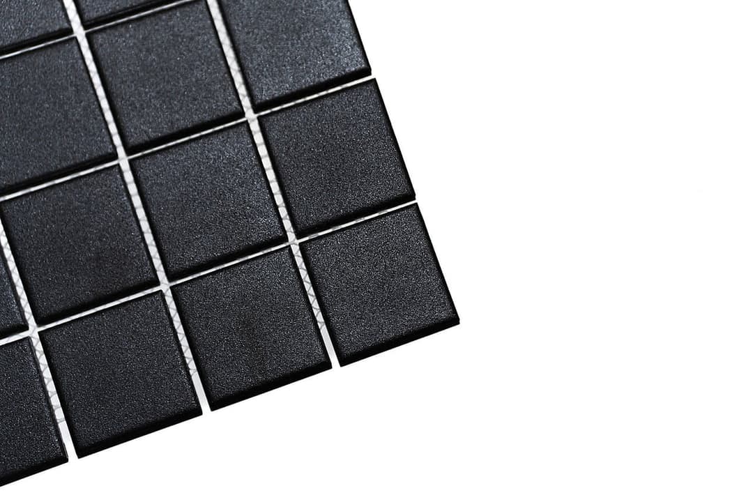 2x2 Black Square - ys9jyup05cx2ijvefg3c@2x.jpg