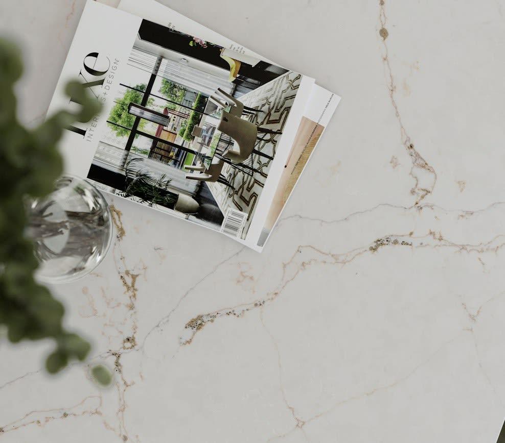 Versailles Ivory - z4kuvt9fzn2giptnzurz@2x.jpg