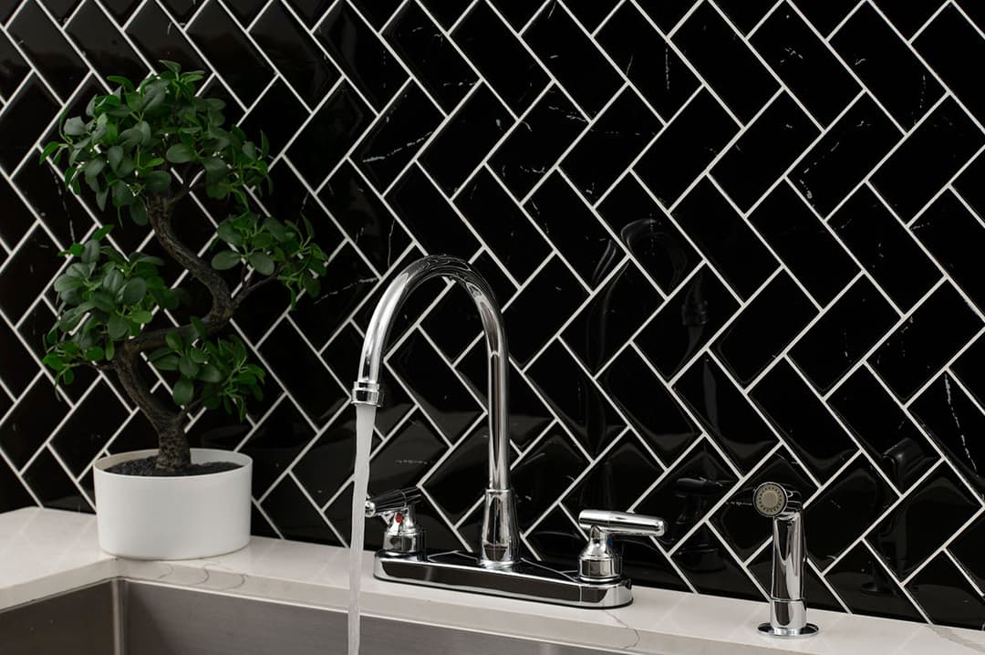 2-Handle Kitchen Faucet - 805 Chrome - z5zx75gbjmknyqtvrl4k@2x.jpg