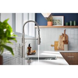 Crue Semi-Professional Single Hole Kitchen Faucet with Three-Function Spray Head - zjl5elrrjbu668zt59ed@2x.jpg
