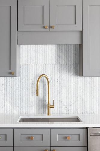 Carrara White Valentino Fluto Honed - zk4olwemxzit8evtuayw_x500.jpg