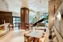 Versailles Ivory - fp61xia733rhgcvo6qvl_88545c1c-c41c-4983-a454-50052f3971c6@2x.jpg