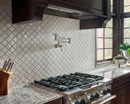 Bianco Arabesque Tile - sywa5adfikks2nzb1aly_56ecb5bd-6e7e-49a4-b972-c840e2b49ddb@2x.jpg