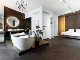 White Zeus - unlhrjvnkfr8gzqanonf_625d0513-c7dc-403f-97ef-ed6dadb03dde@2x.jpg