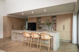 Taj Mahal - vohrwbmqfw2avwtisuc1_fdff693a-3a4f-4fdb-b669-a406f7259d6e@2x.jpg